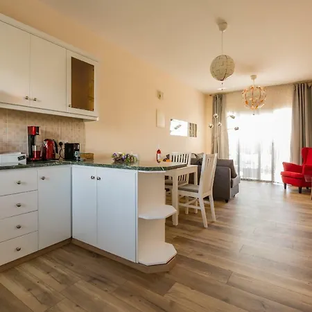 Sun Island Apartment